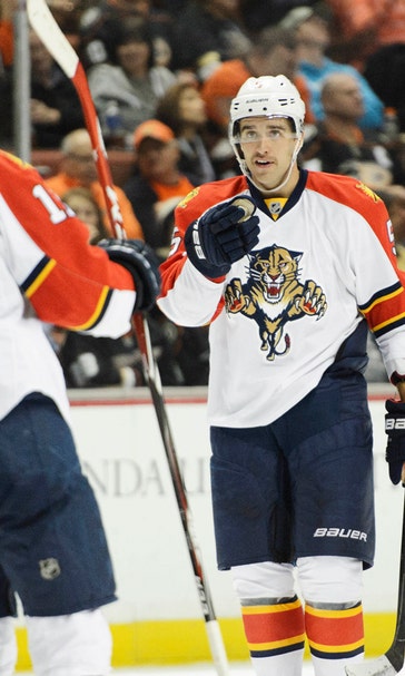 Panthers open floodgates, rout Ducks 6-2 in Anaheim